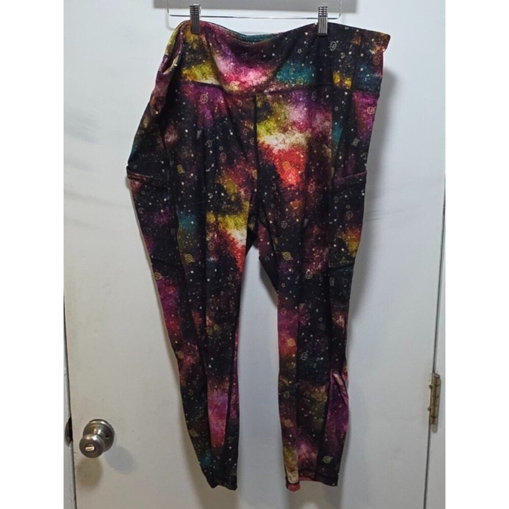 EUC Torrid Size 4 Galaxy Active Leggings